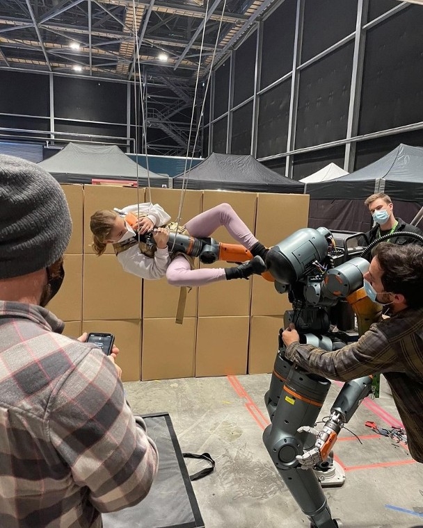 年僅12歲的Amie Donald拍攝大量動作戲