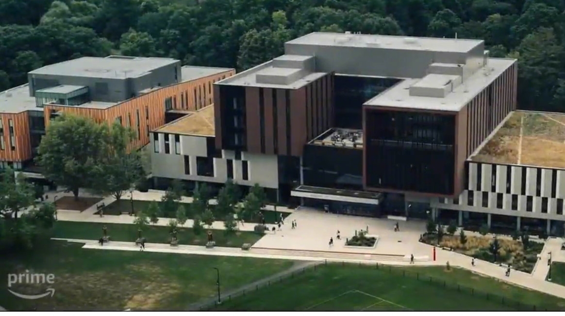 Gen V的超英大學建築物雄偉