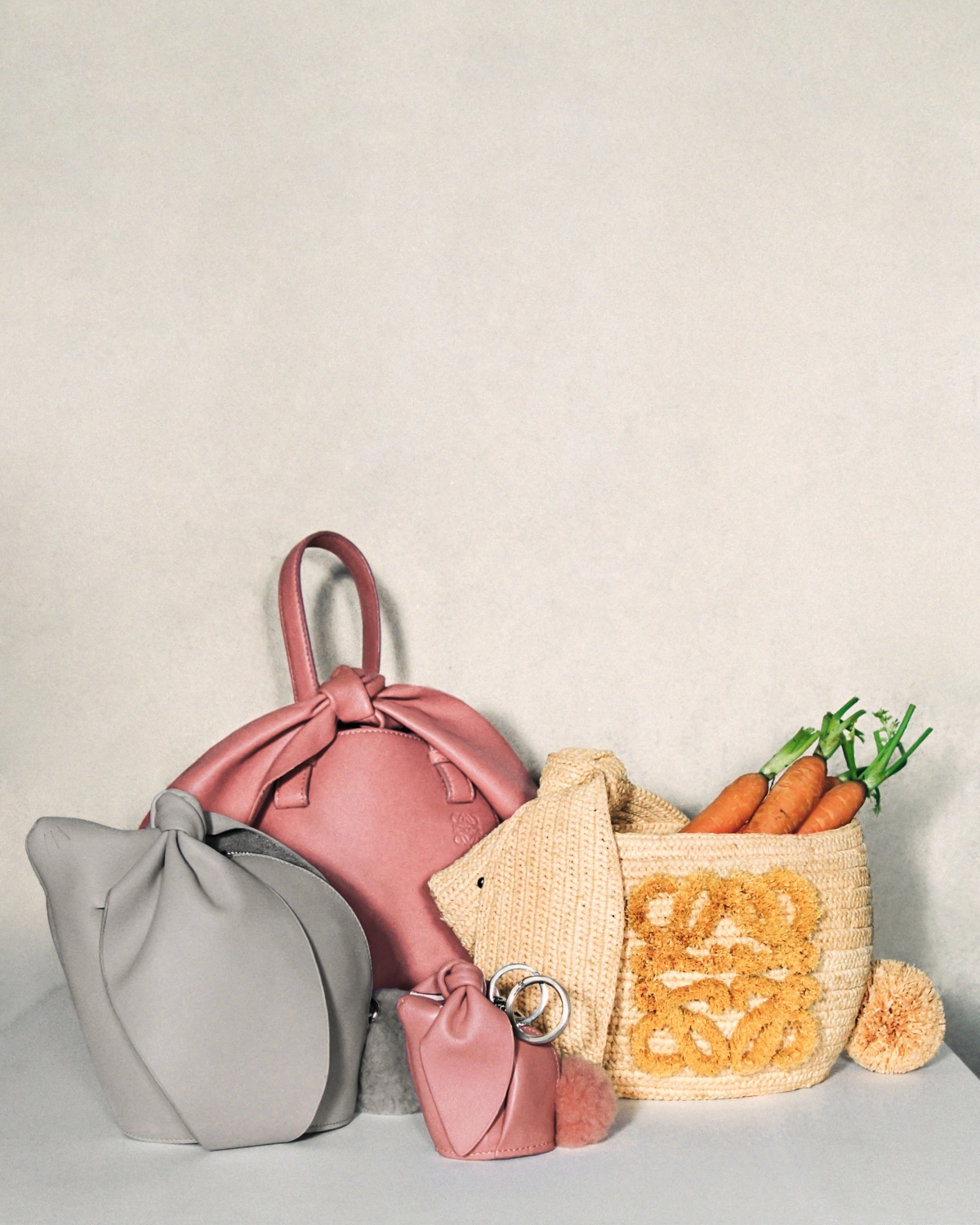 LOEWE 兔年專屬 Bunny 包款