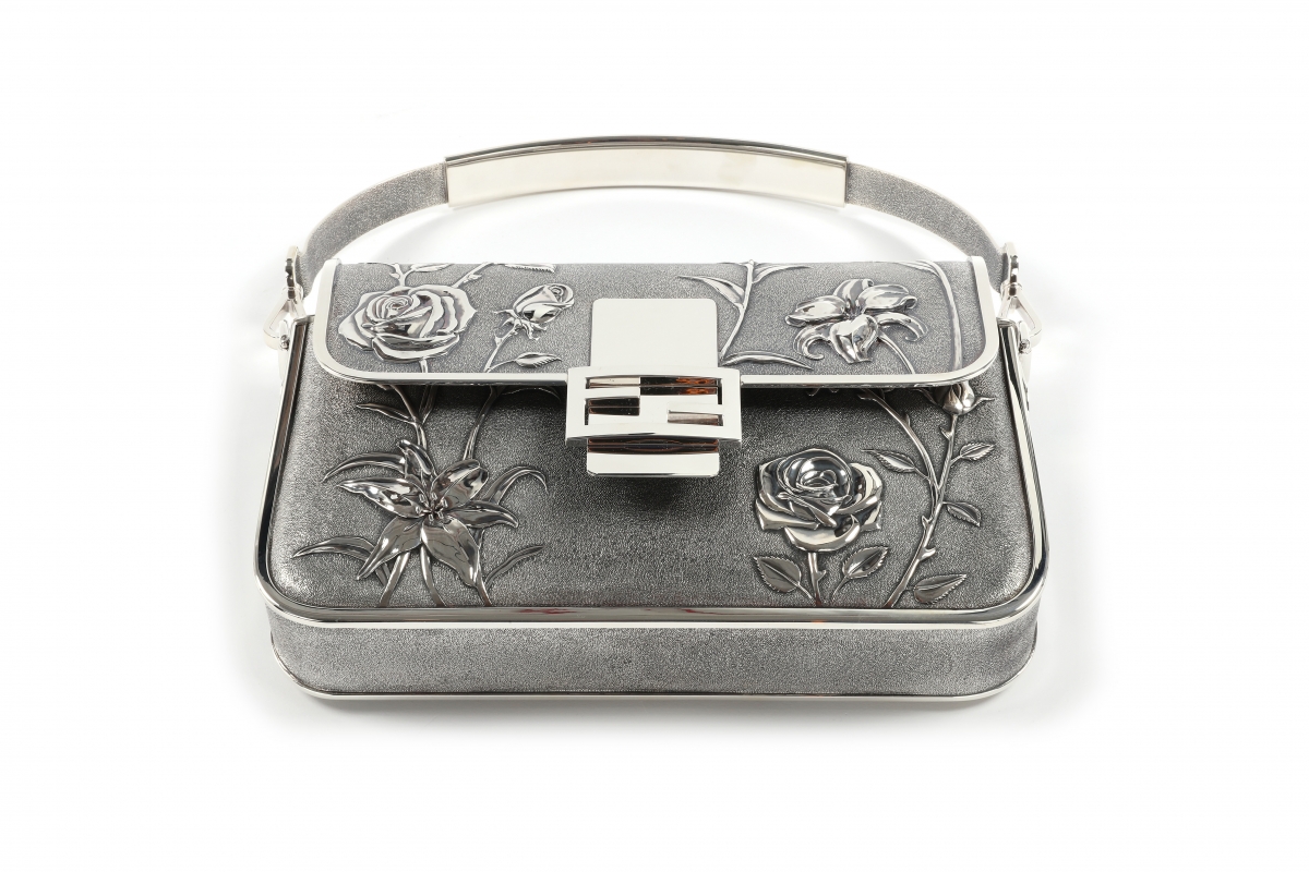 FENDI Baguette 25 years Show_Tiffany&Co Baguette Hand in Hand