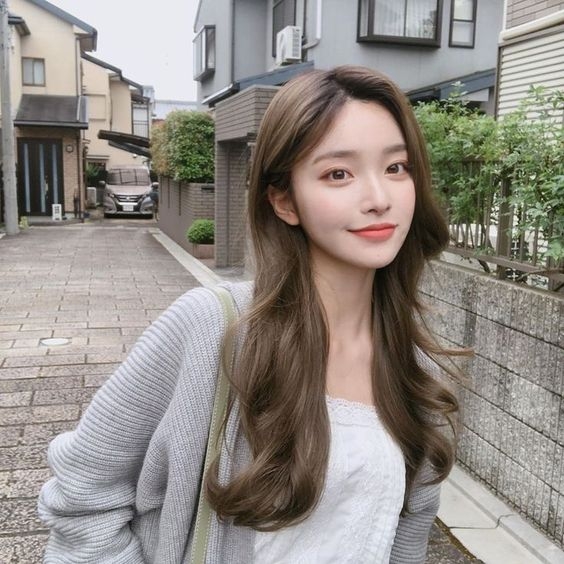 質感女孩還會關注指甲、嘴唇、衣服皺摺等小細節。