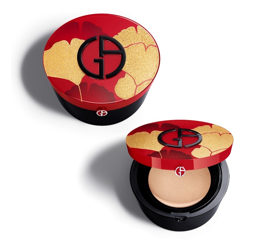 【完美絲絨持久氣墊粉餅 金杏墨韻限定版】一盒一蕊 SPF23 15g / NT$2,850