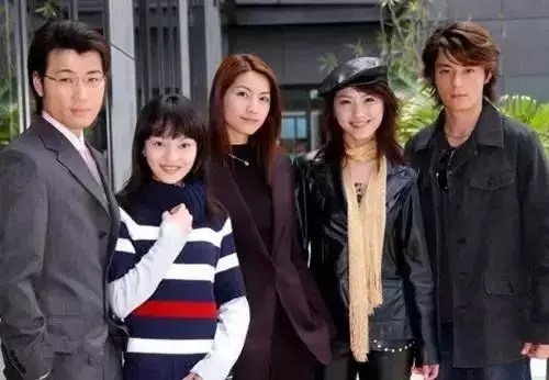 2003年的《海豚灣戀人》是網友心目中的經典回憶殺。