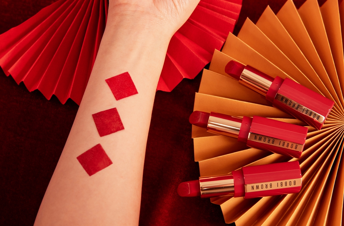 Bobbi Brown金緻緞光唇膏-繁花燦紅版，NT$1,400