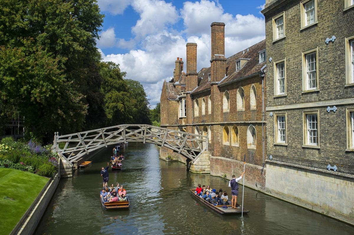 徐志摩〈再別康橋〉是求學期間必讀