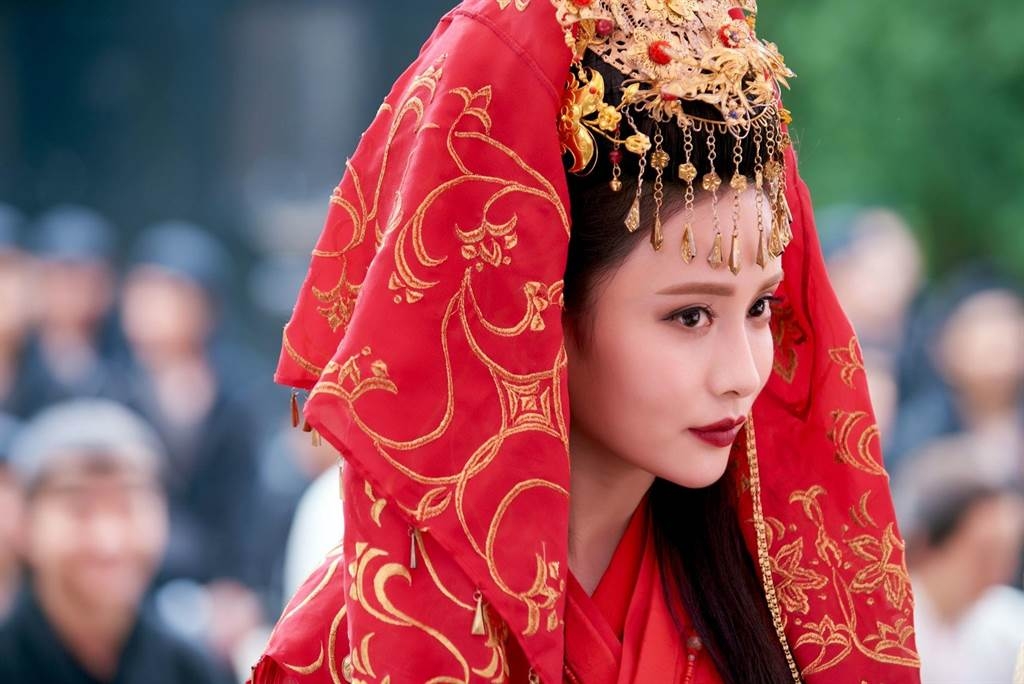 孟子義因為在《射鵰英雄傳2017》比武招親的新娘模樣美麗動人，被封為「最美穆念慈」。