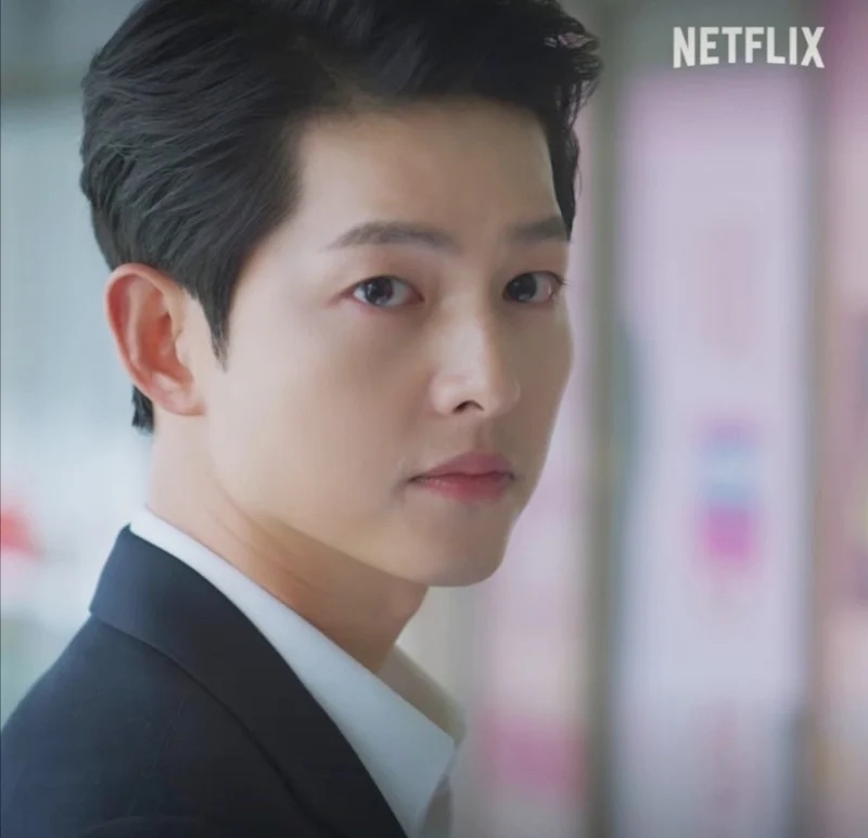 宋仲基在拍《文森佐》的時候似乎就沒有被要求要曬黑