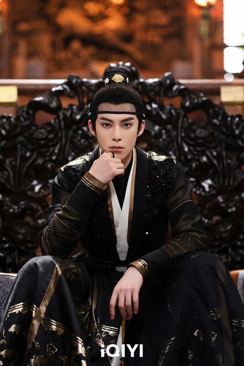 王鶴棣在《浮圖緣》飾演的假太監肖鐸有種亦正亦邪的強大魅力。