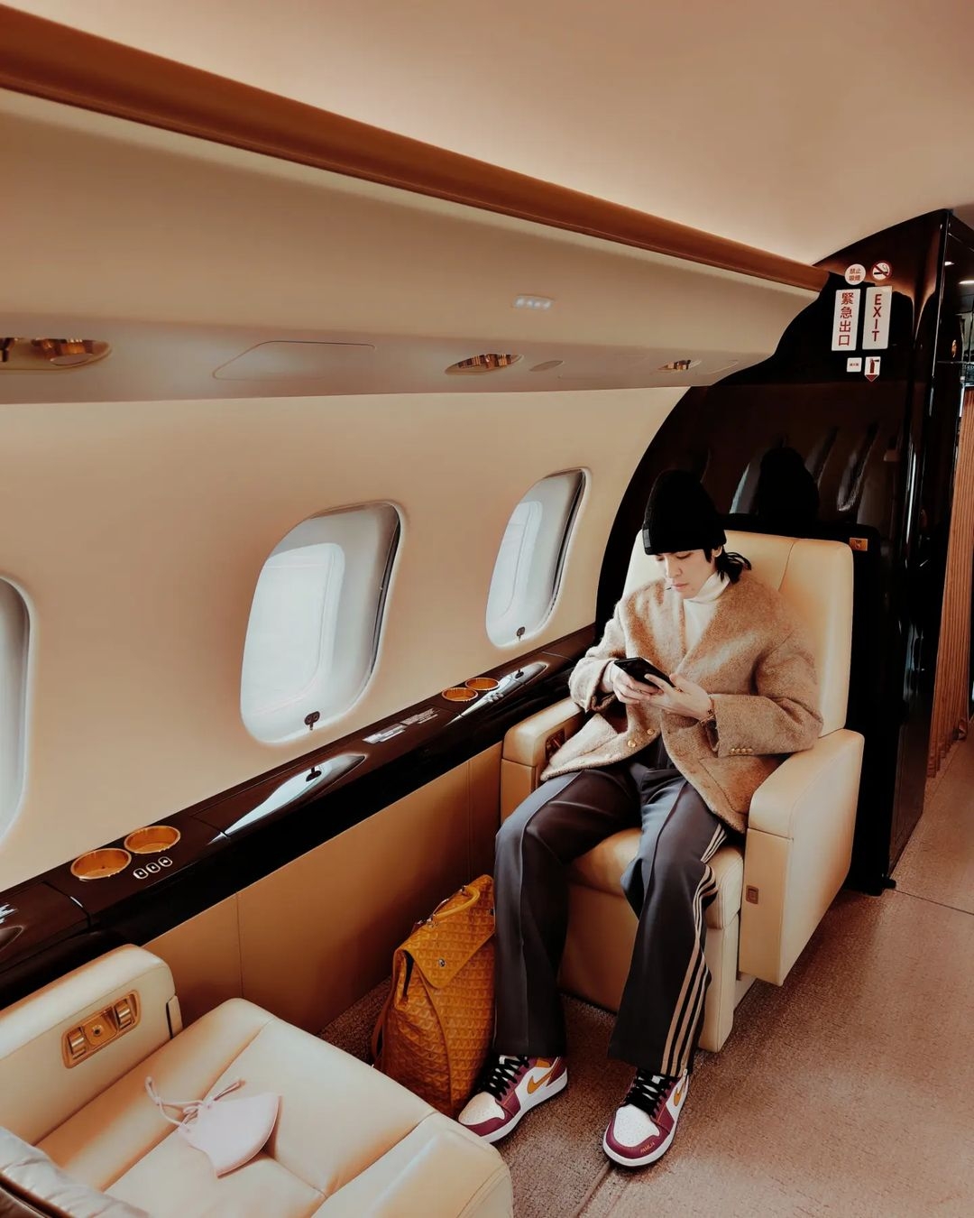 蕭敬騰結束大陸工作，元旦當天搭乘私人飛機返台。