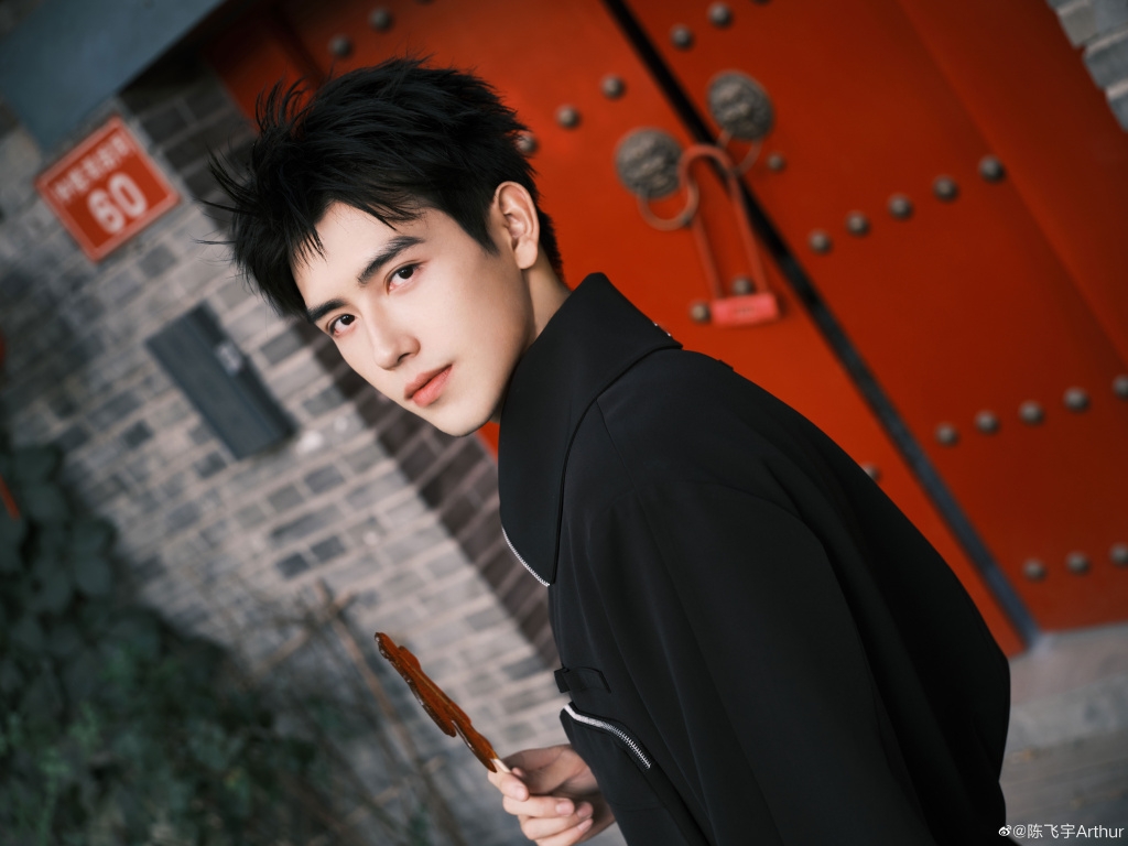 童星起家的陳飛宇去年終於憑著《點燃我，溫暖你》在陸劇圈打出成績。