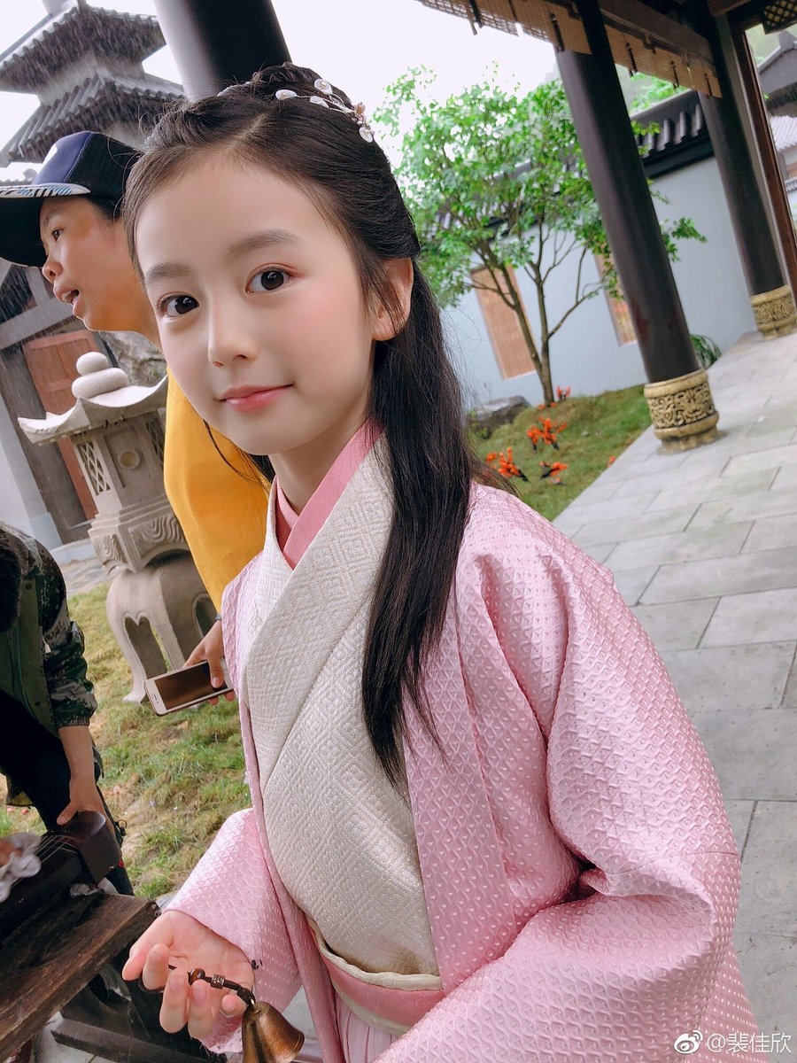 裴佳欣根本美到零缺點。