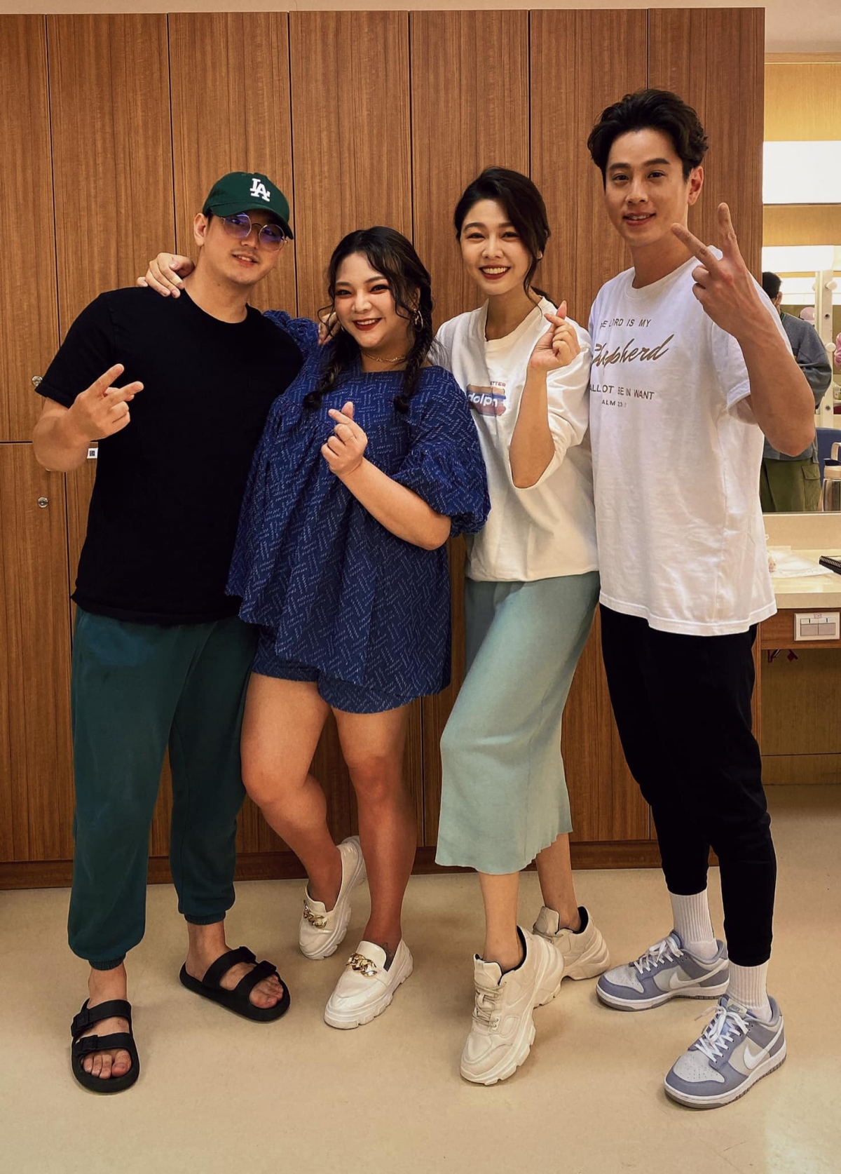 小甜甜夫婦與教會的白家綺夫婦昔日合照