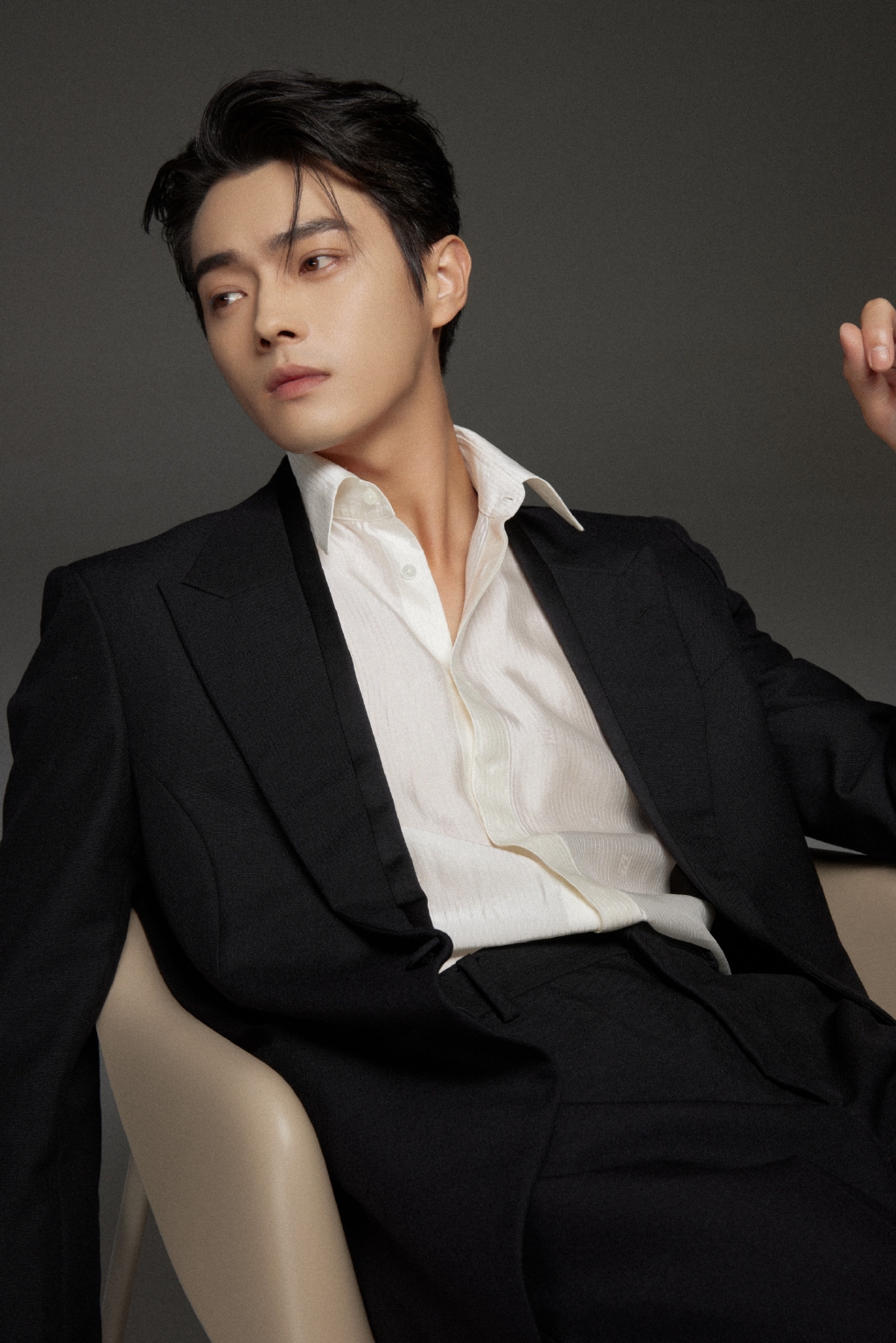 許凱憑著《延禧攻略》的傅恆角色嚐到走紅滋味。