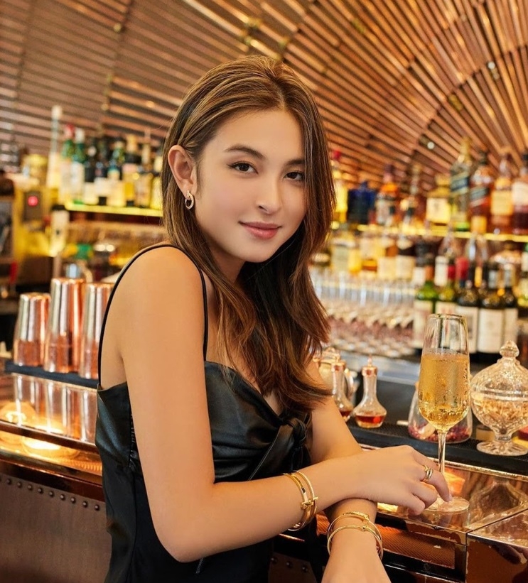 上山詩鈉女兒Hilary是混血小美女。