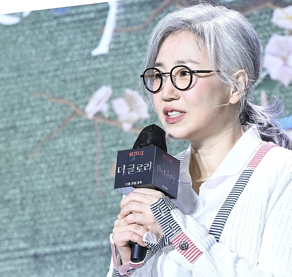 金銀淑出席《黑暗榮耀》發佈會