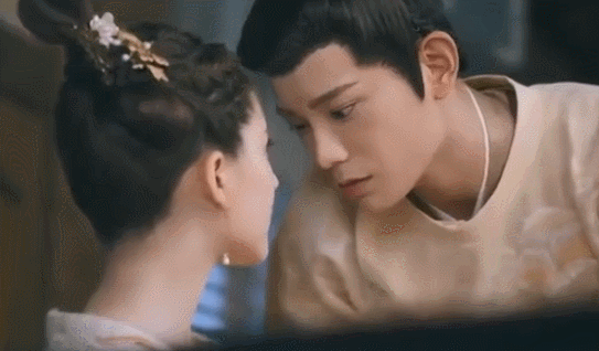 大家覺得龔俊適合接演《傳聞中的陳芊芊》續集嗎？還是看趙露思、丁禹兮比較合眼緣呢？