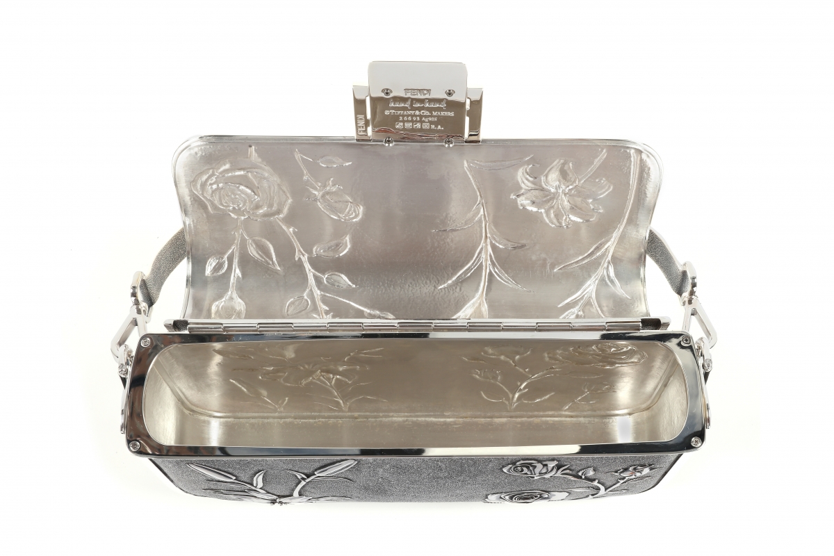 FENDI Baguette 25 years Show_Tiffany&Co Baguette Hand in Hand