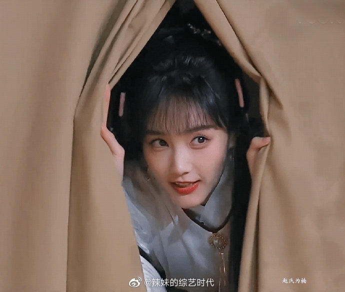 李一桐在《無限超越班》再次挑戰已故女星翁美玲飾演過的經典角色黃蓉。