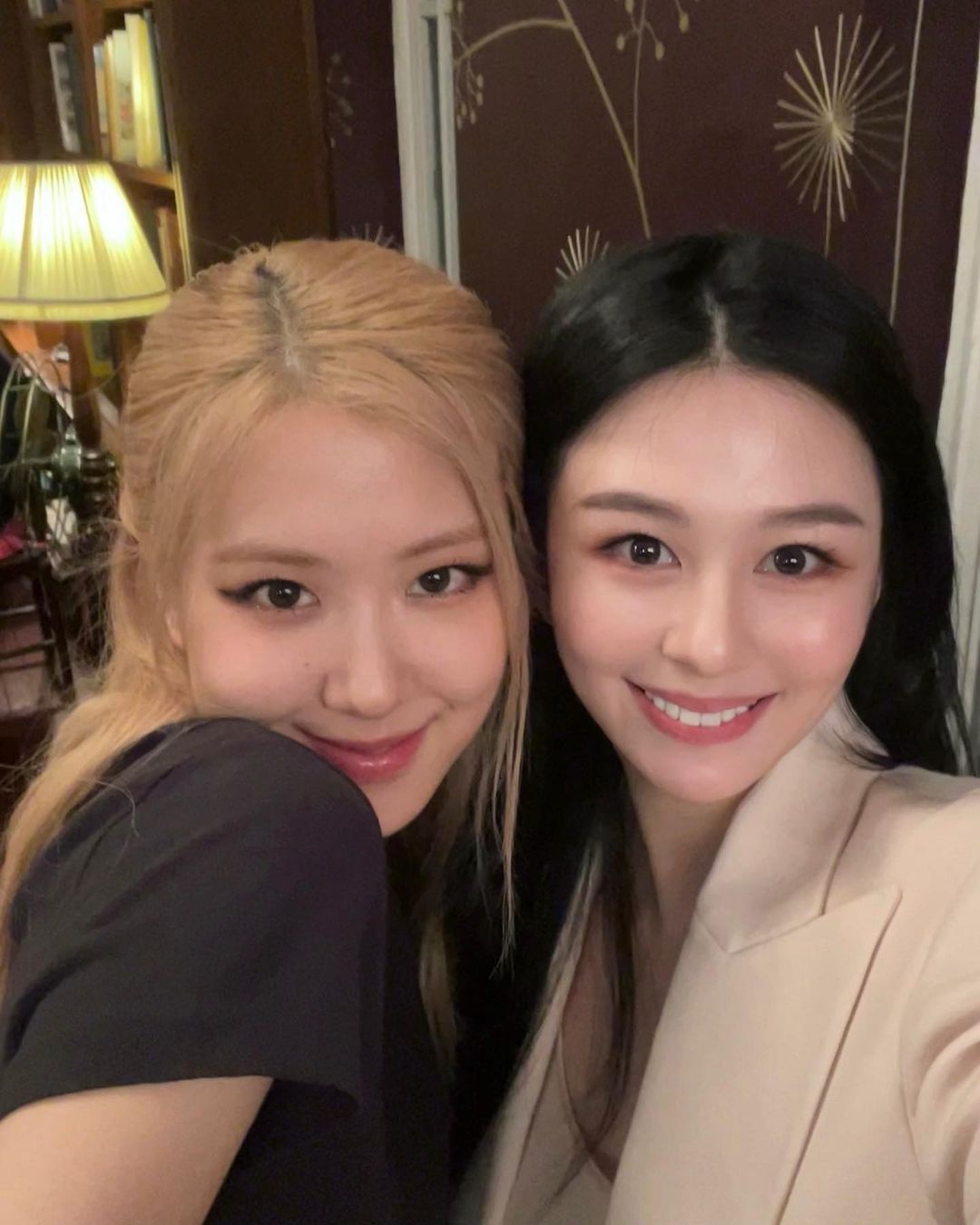 沈月、BLACKPINK Rose年輕貌美,人氣火熱。