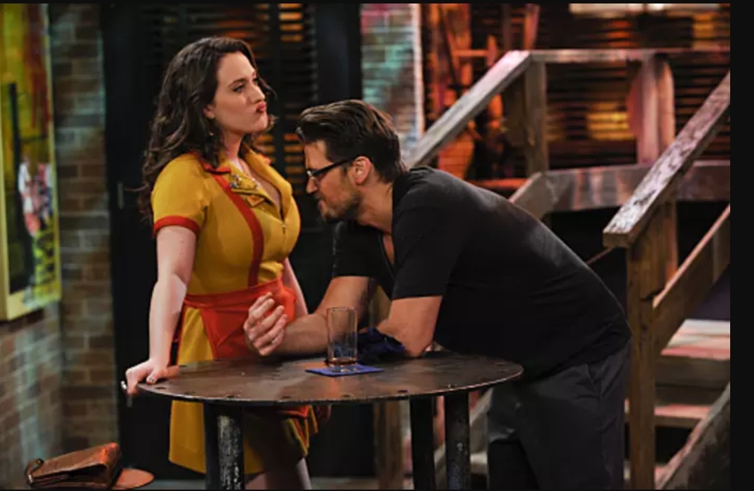 《破產姊妹花》圍繞在兩位女主角的破產生活