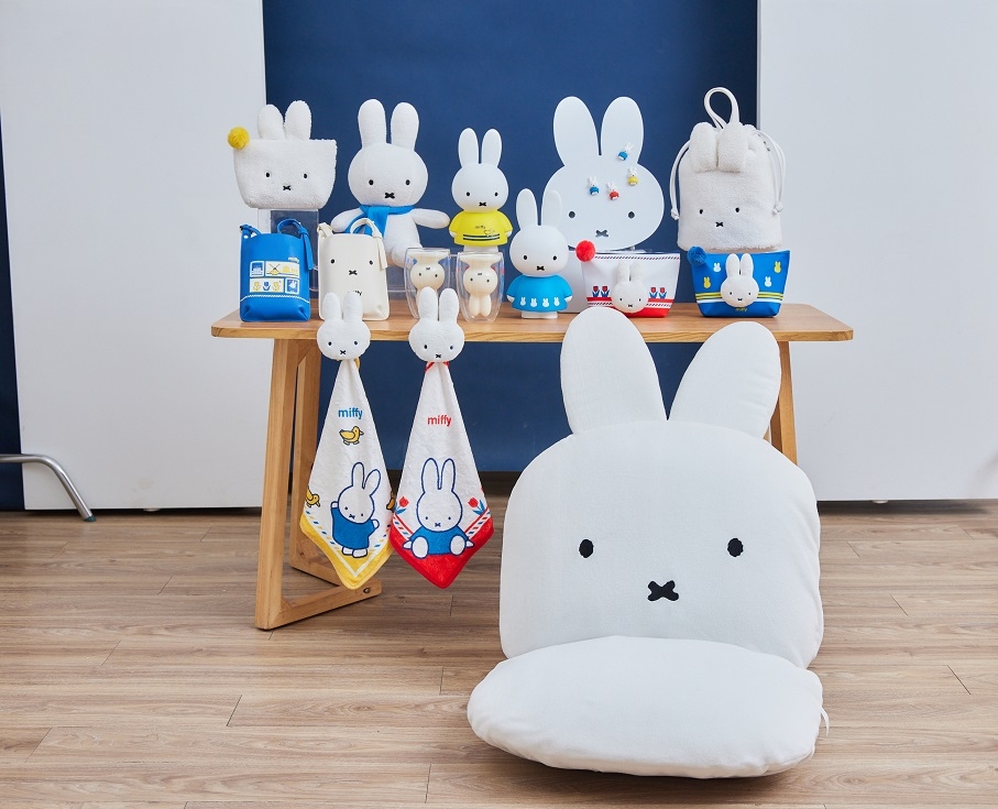 7-11Ｘ米飛兔造型摺疊和室椅