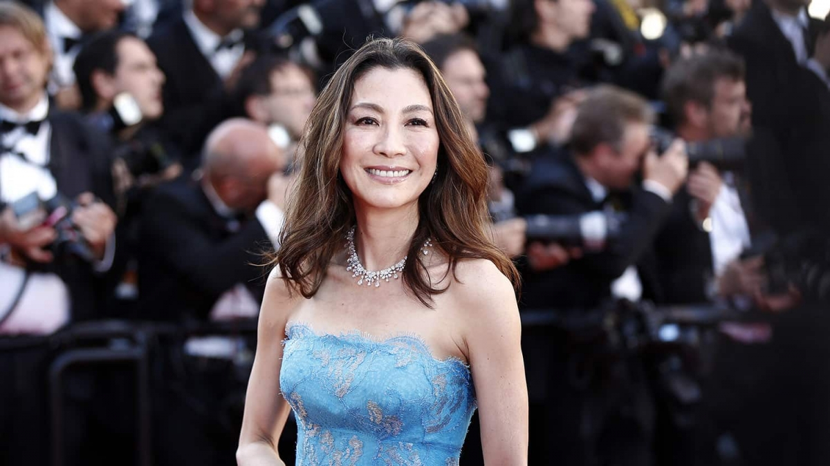 活躍於好萊塢影壇的楊紫瓊拚命又認真,演藝事業屢創高峰的她,渾身散發著熟齡光彩。