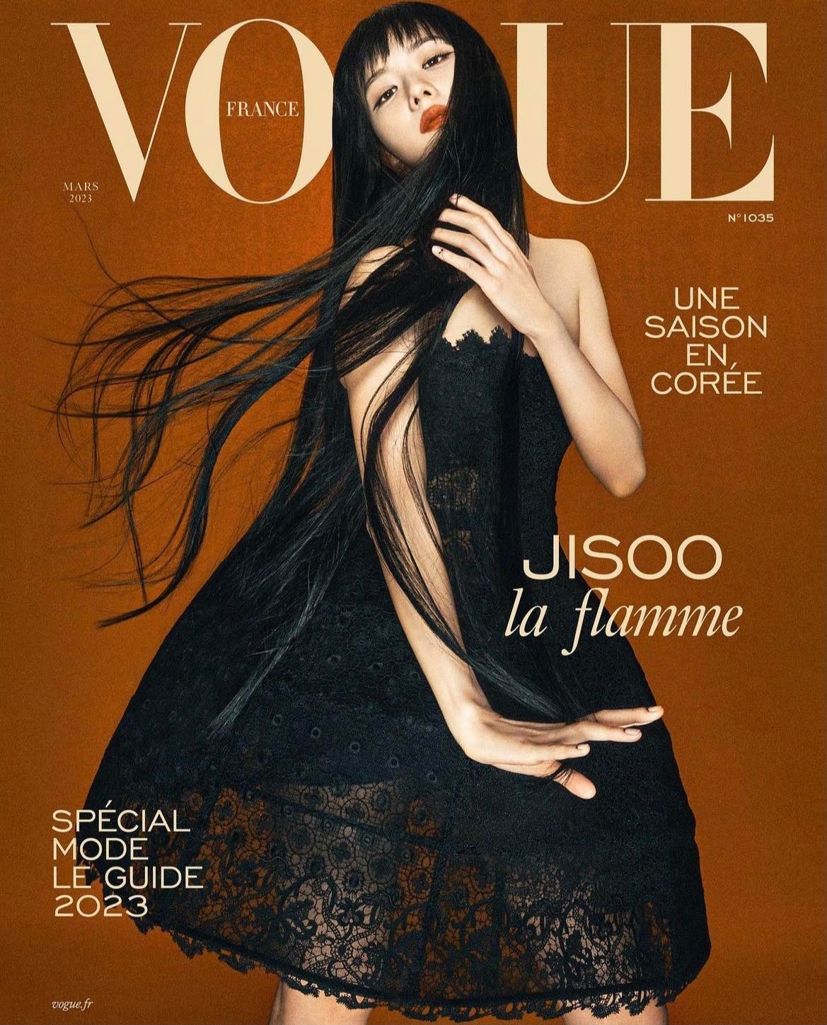 Jisoo登上法國《VOGUE》雜誌封面
