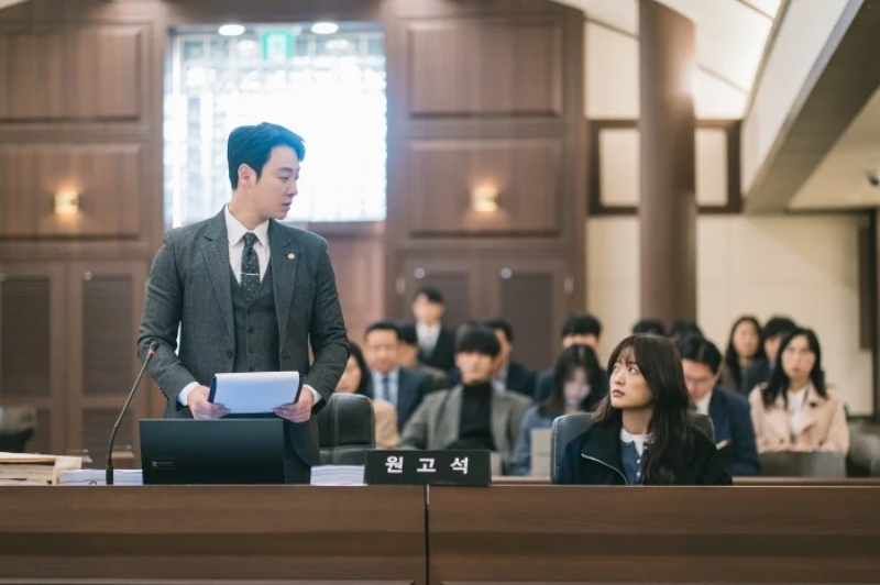 《有益的詐欺》