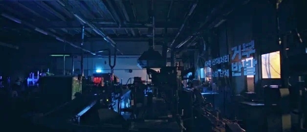 《模範計程車2》真實事件改編1:麵包工廠機器夾死案