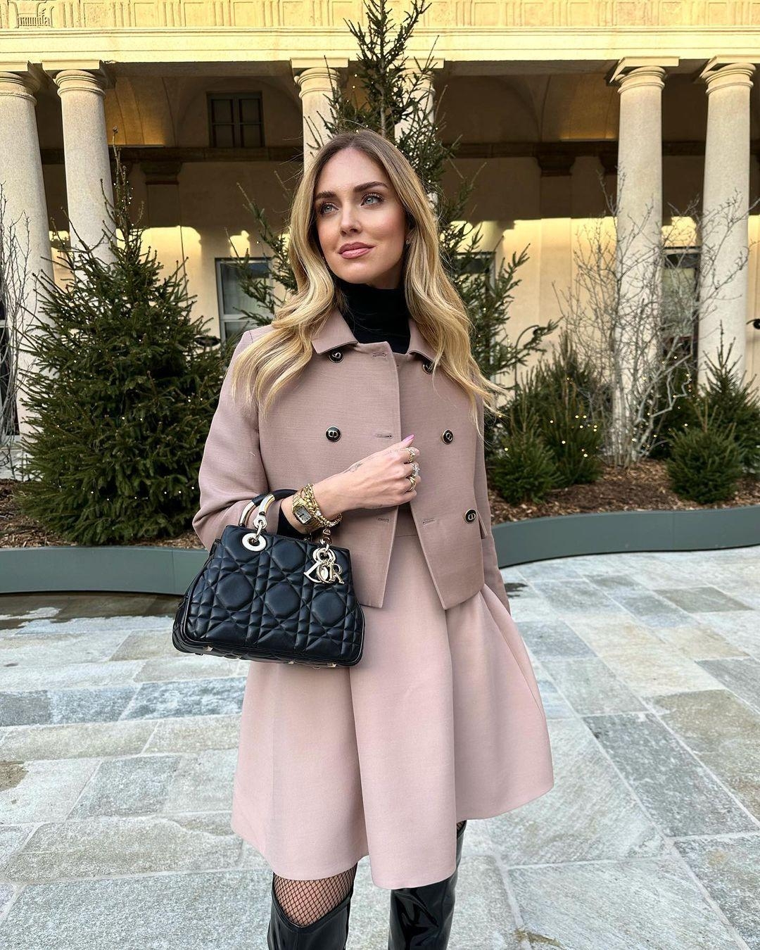 DIOR 95.22 黑色籐格紋小羊皮中型提包，NT$235,000