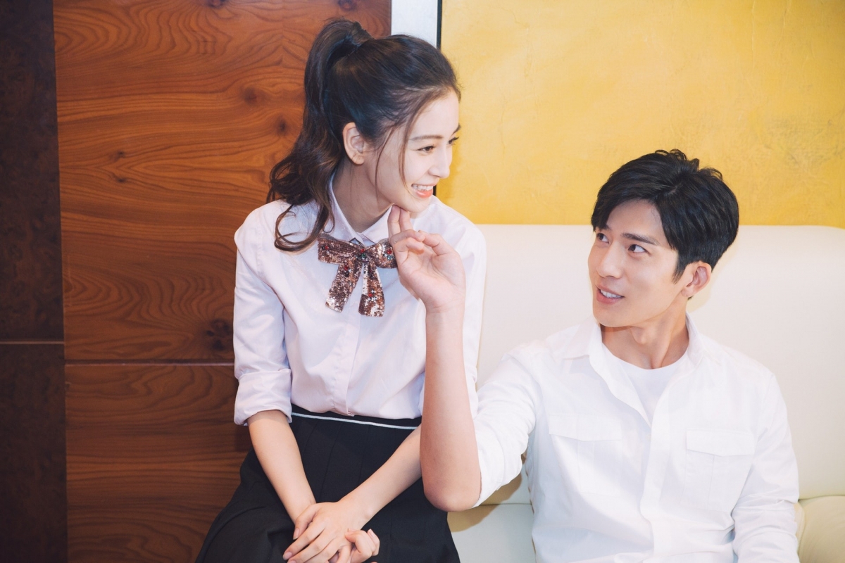 井柏然和Angelababy是知心好友。