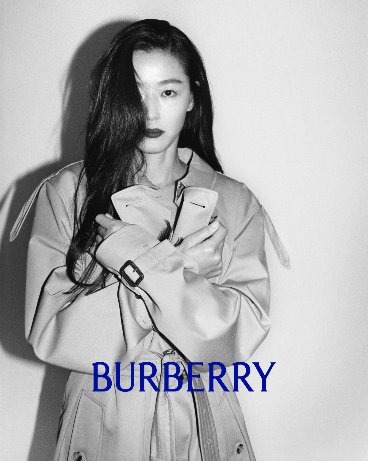 Jun Ji-hyun © Courtesy of Burberry_Tyrone Lebon(9)