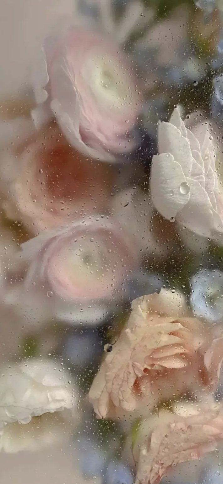 還可以選擇不同的背景顏色，例如粉紅色、天藍色、海綠色等，讓你的手機桌布更有個性。