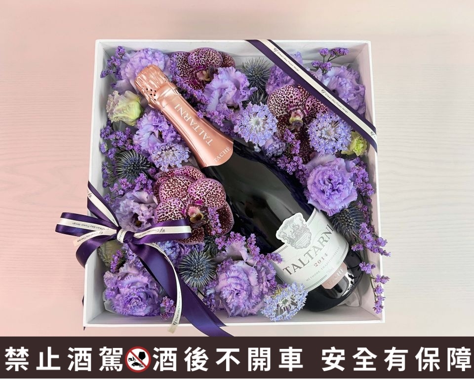 情人節酒禮盒推薦1： 氣泡酒精緻花禮盒