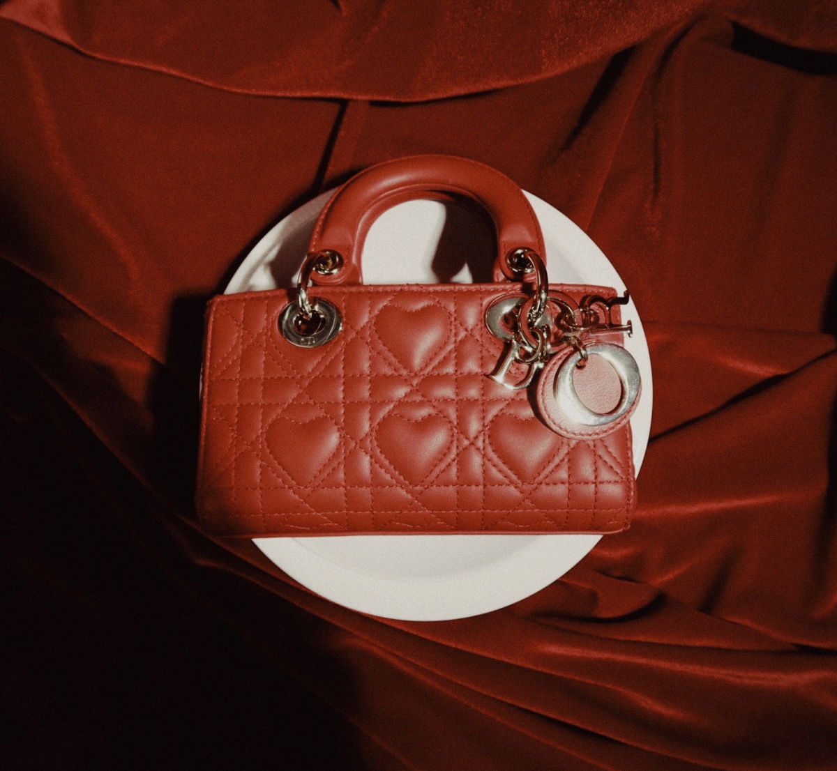 微型 LADY D-JOY 手袋紅色 Cannage 藤格紋圖案羊皮配心形主題圖案NT$ 97,000