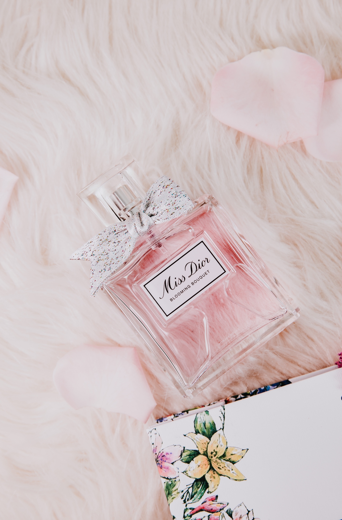 Dior Miss Dior 花漾迪奧淡香水30ml，NT$2,550、50ml， NT$3,750、100ml，NT$5,350、150ml，NT$6,700 