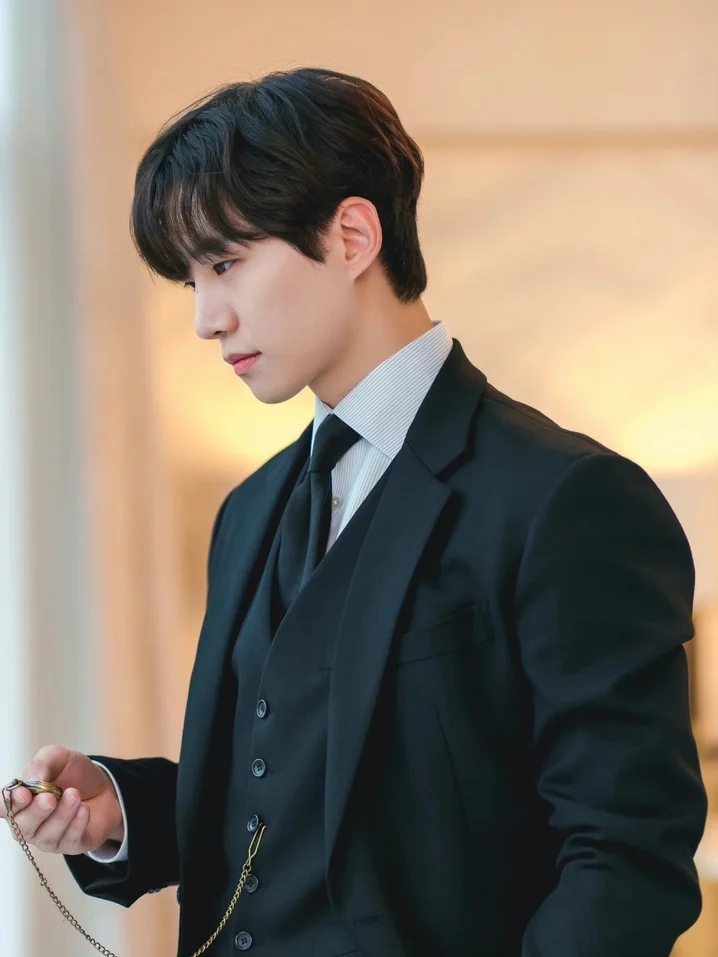 俊昊飾演「具元」