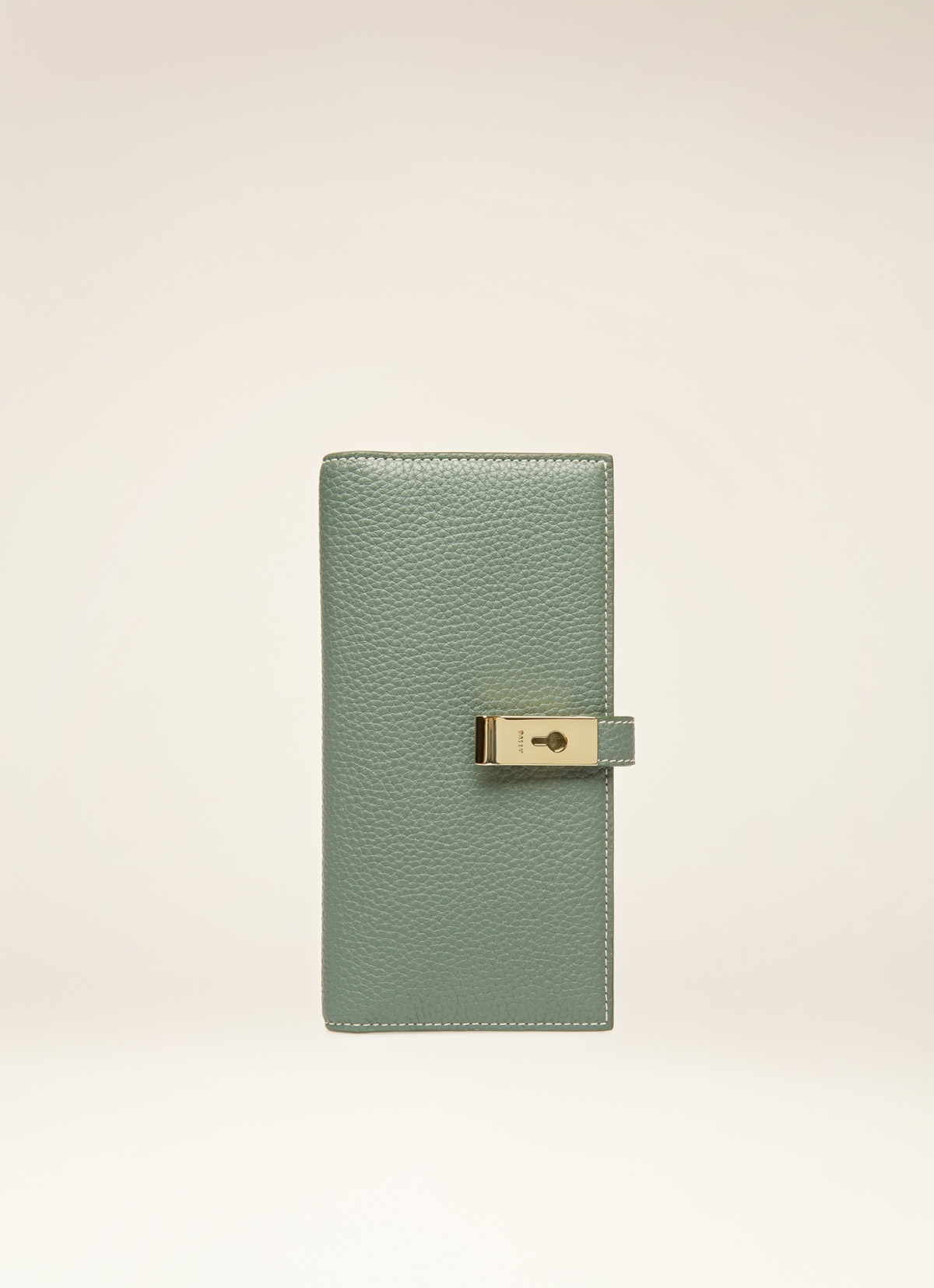 BALLY Amy 鼠尾草綠鎖頭設計牛皮長夾，NT$18,600