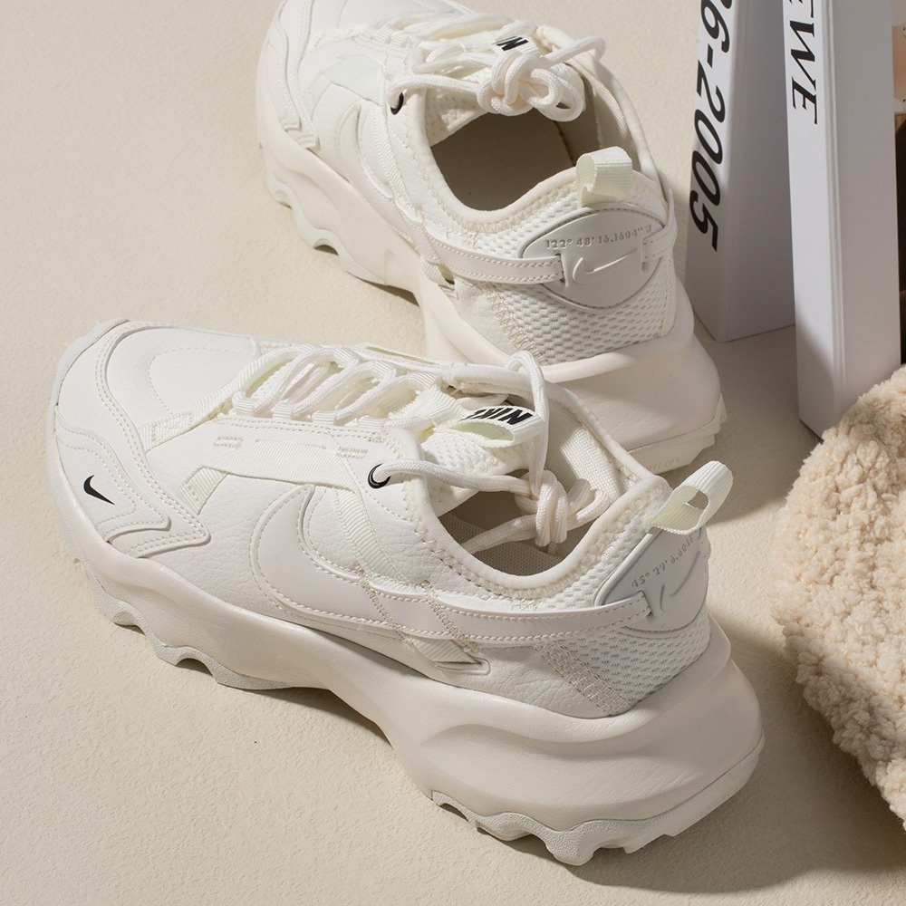 NIKE WMNS NIKE TC 7900,NT$4,000