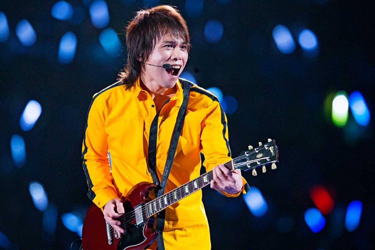 外型酷酷的伍佰其實相當浪漫感性。