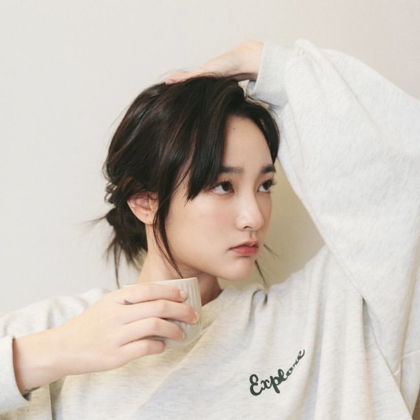 《鬼家人》王淨你不知道的5件事!15歲作家出道、留學被霸凌,如今變「新生代影后」!「月老、華燈初上」7部夯戲都有她