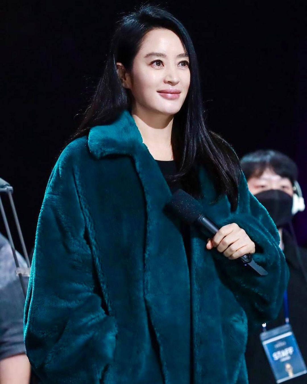 南韓演藝圈大姊大金憓秀多年來默默行善，人美心也美。