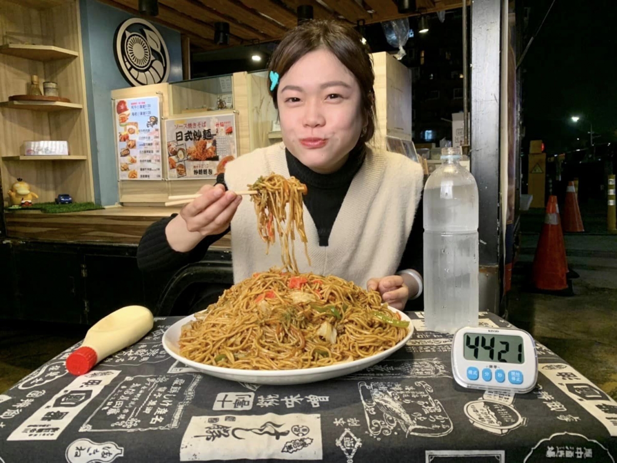 小慧是來自彰化的20歲大胃王新人