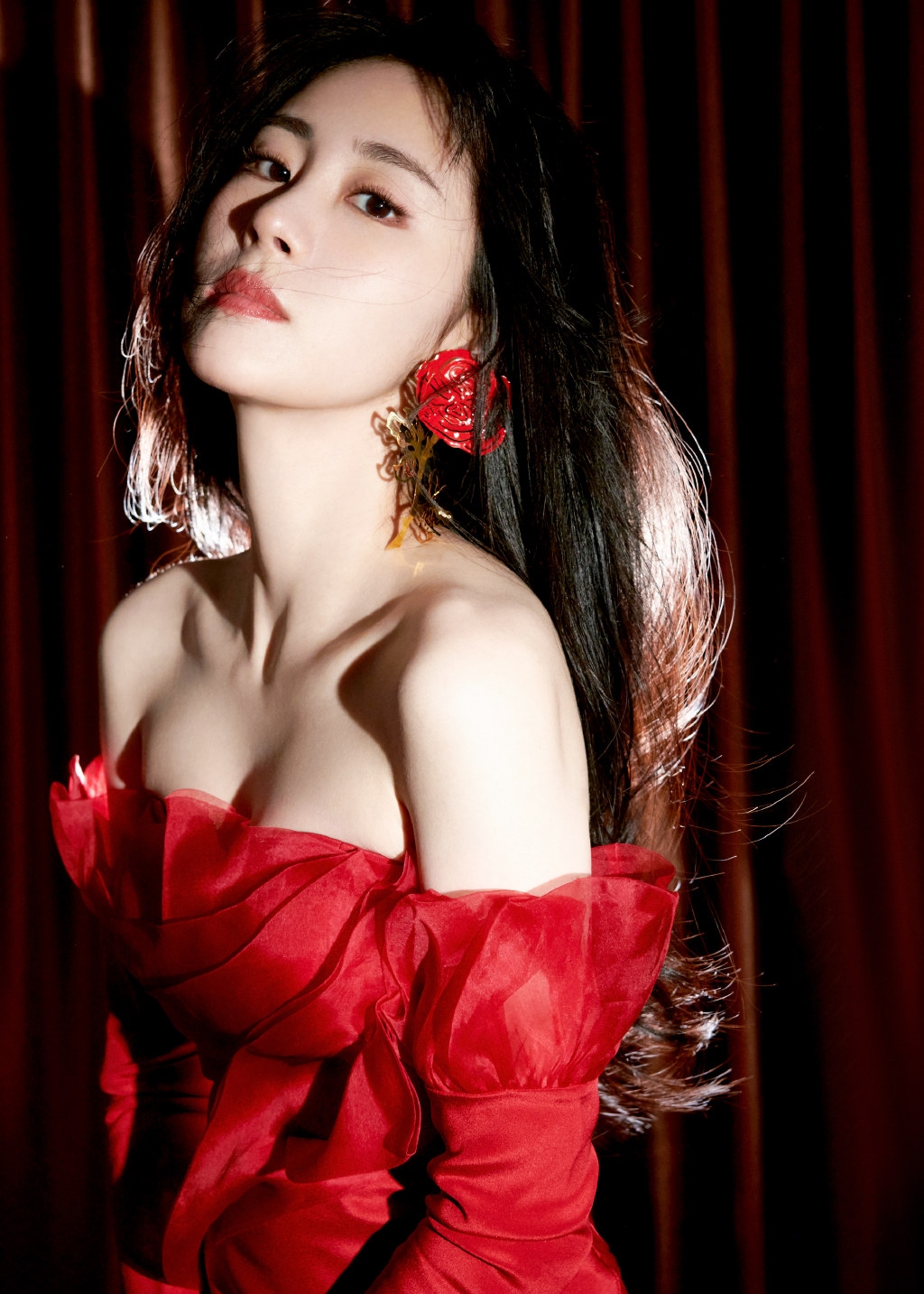 張碧晨的感情路多舛令人心疼。