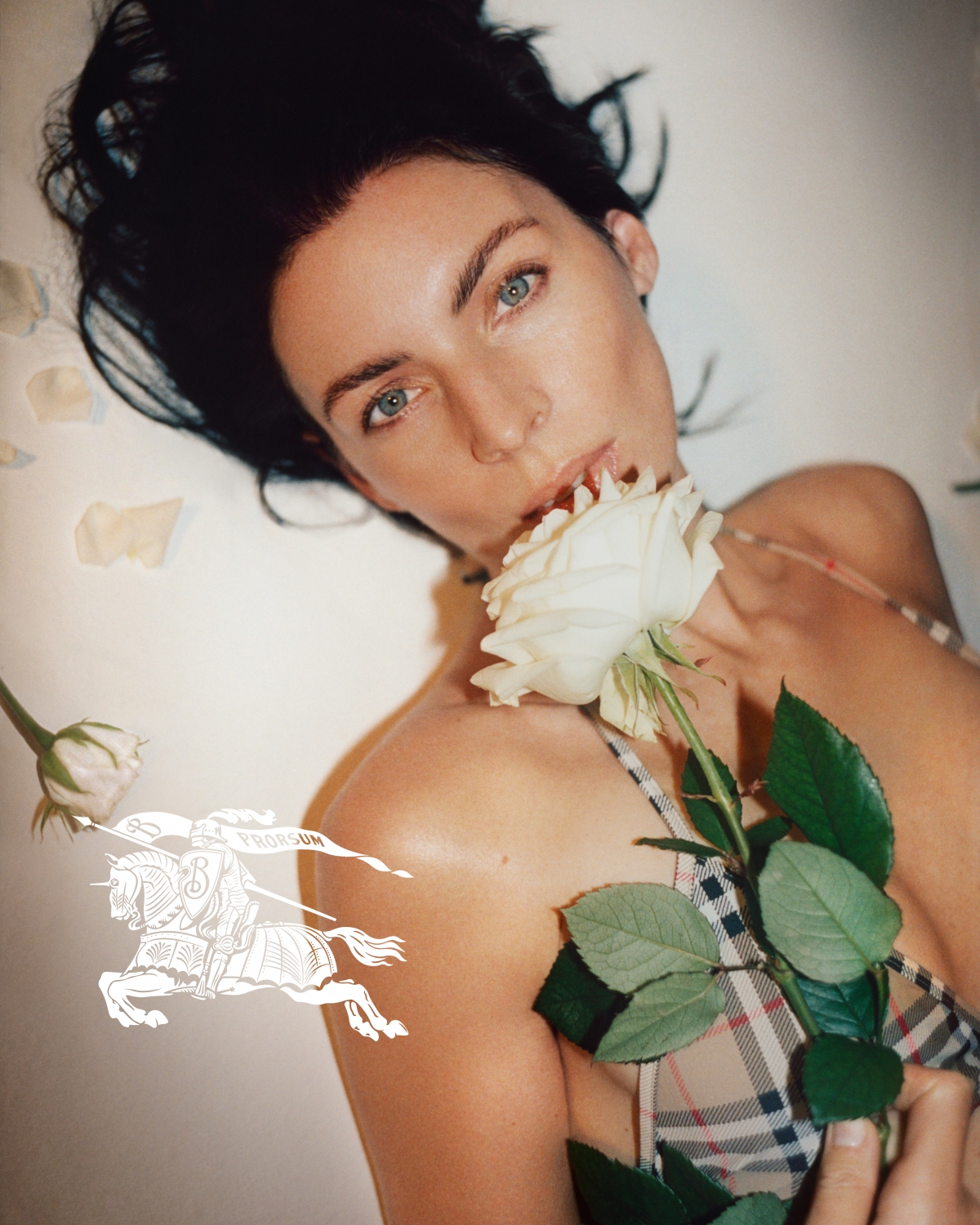 Liberty Ross © Courtesy of Burberry_Tyrone Lebon(3)