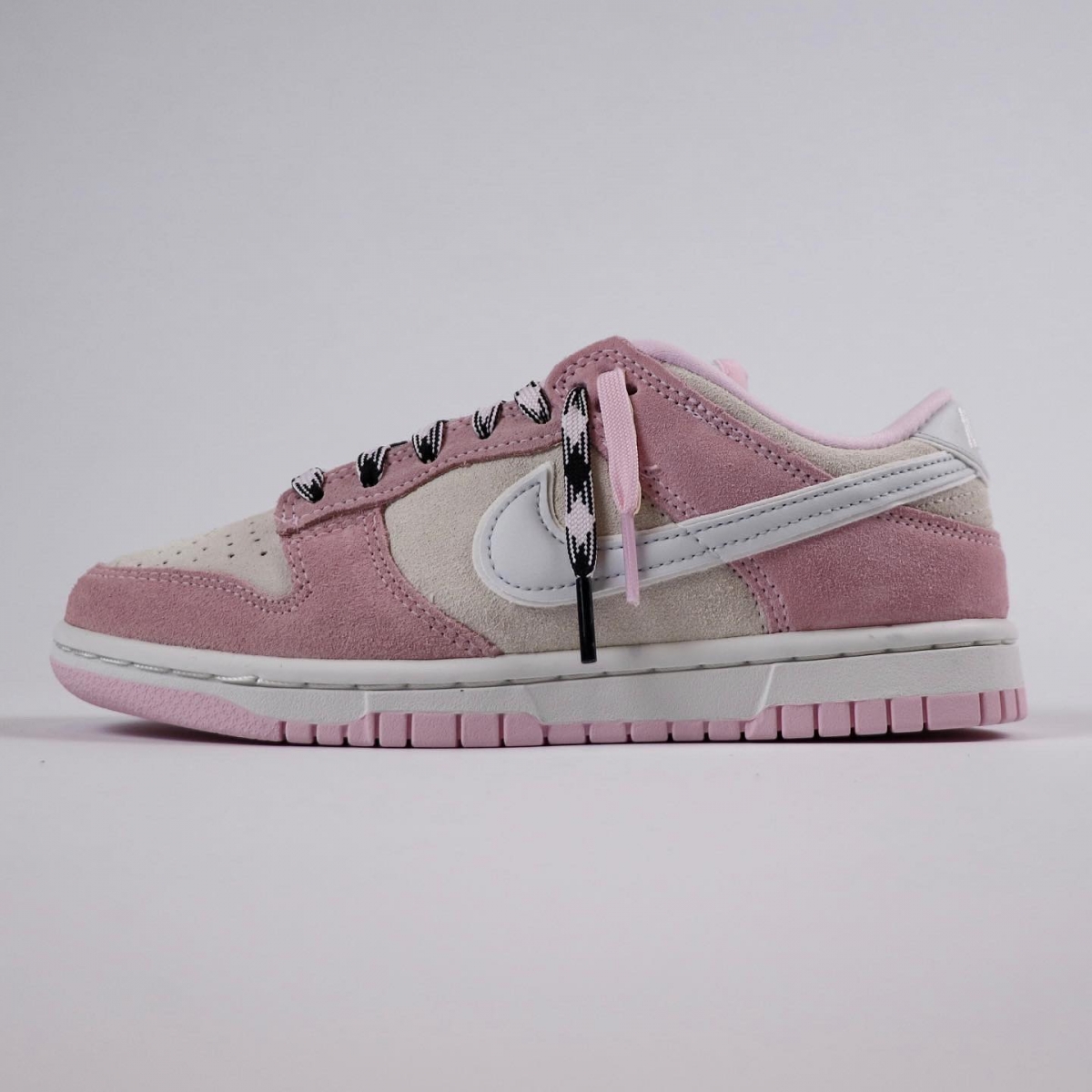 NIKE Dunk 低筒鞋 LX Pink Foam,NT$4,000.00