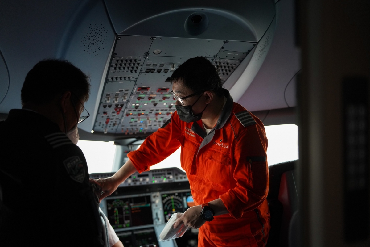 星宇航空董事長張國煒，是全台灣第一個真的會開飛機的航空老闆