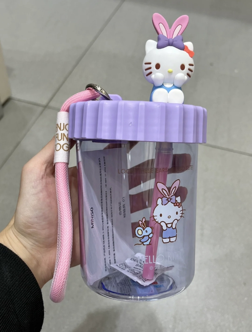 Hello Kitty「兔裝吸管水杯」 