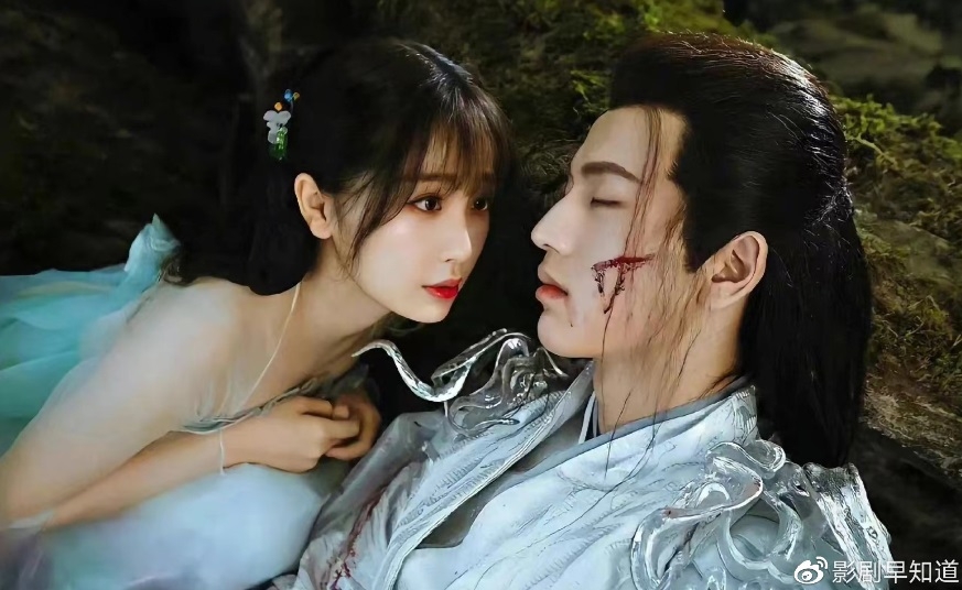 張凌赫和虞書欣在《蒼蘭訣》有段帶點遺憾的愛情。