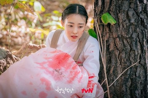 全少妮在《青春月譚》劇中的咬字發音受到抨擊。